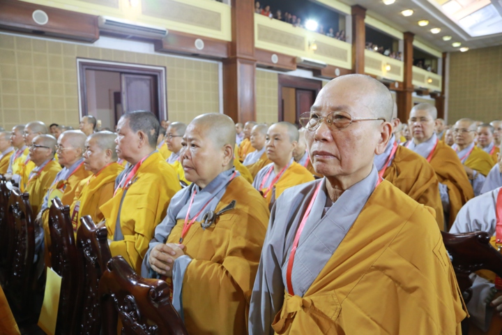 Văn hoá - Nguyên Phó chủ tịch nước Nguyễn Thị Doan cùng hơn 6.000 phật tử dự Đại lễ tưởng niệm 906 năm Ni sư Diệu Nhân viên tịch  (Hình 11).