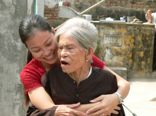 Văn hoá - Mai Tuyết Hoa - Truyền nhân của nghệ nhân Hà Thị Cầu: 'Nghệ thuật hát Xẩm thiệt thòi lắm'!