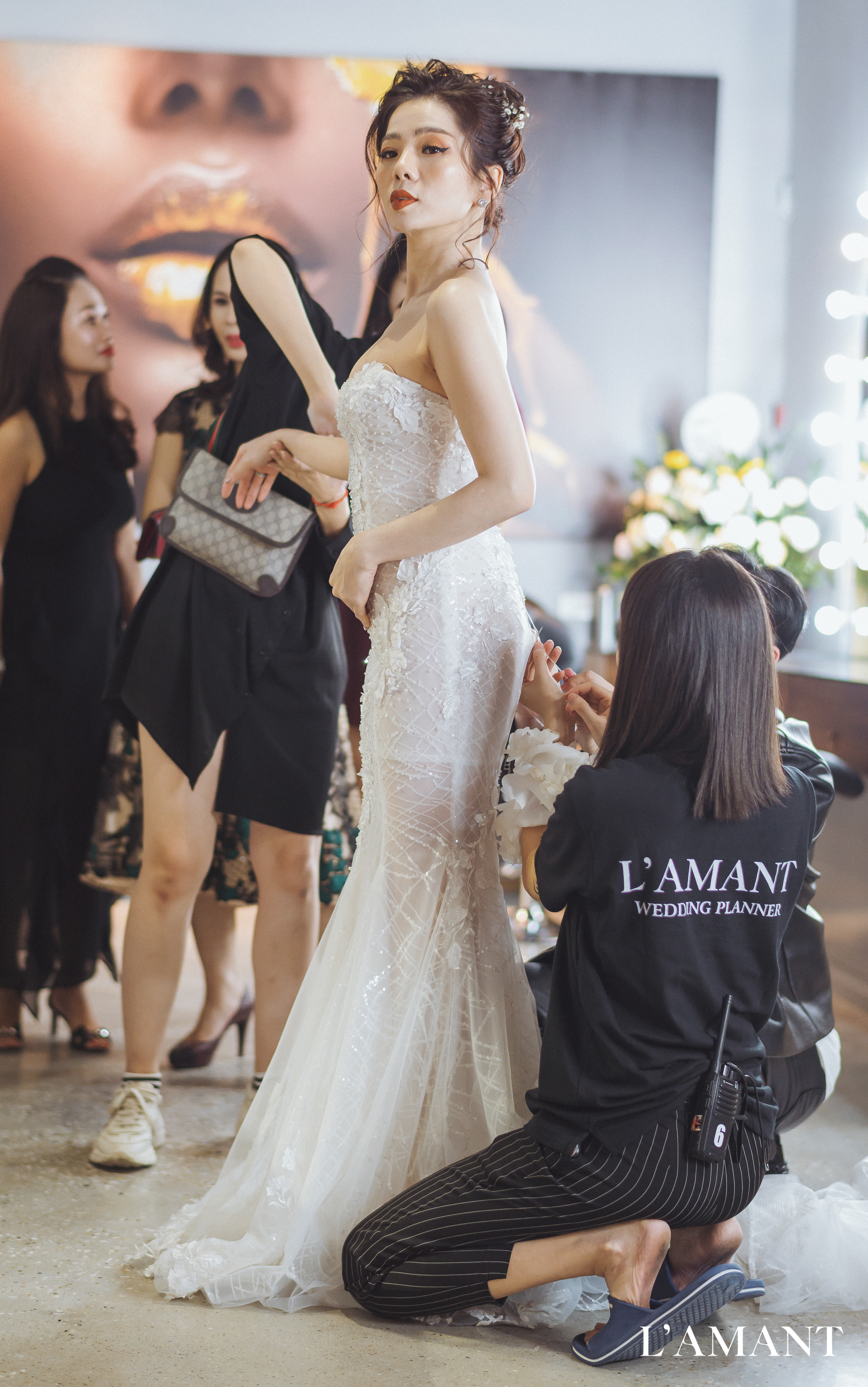 Ngôi sao - Hồ Ngọc Hà sóng đôi cùng Kim Lý bất ngờ 'chạm mặt' Lệ Quyên (Hình 3).