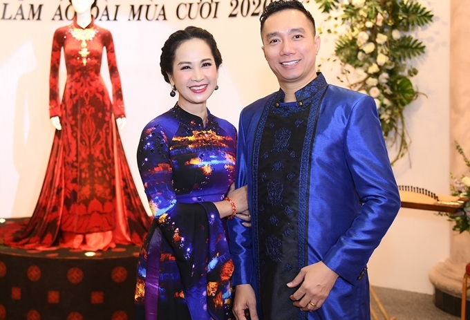 Ngôi sao - Kiện tướng dancesport Chí Anh tình tứ cùng vợ trẻ kém 20 tuổi tại sự kiện (Hình 4).