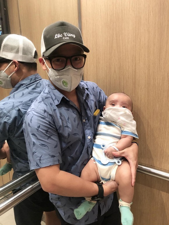 Ng&ocirc;i sao - Vợ chồng Đan Trường lo lắng v&igrave; con sốt cao 3 ng&agrave;y, c&aacute;c sao Việt t&iacute;ch cực ph&ograve;ng dịch vi&ecirc;m phổi Corona (H&igrave;nh 6).