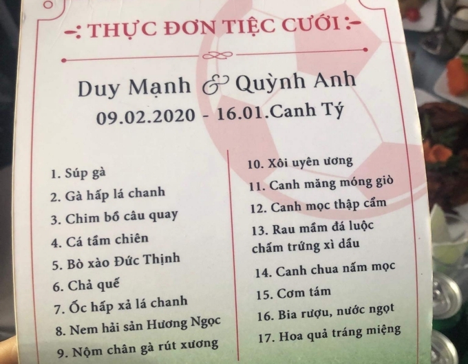 Sự kiện - Hoa mắt với thực đơn 17 món trong đám cưới đình đám của cầu thủ Duy Mạnh (Hình 5).