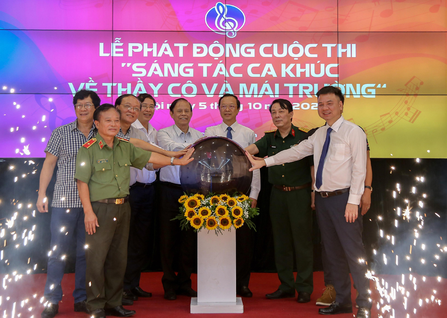 Sự kiện - NSND Phạm Ngọc Khôi - Phó Chủ tịch Hội Nhạc sĩ Việt Nam: 'Các ca khúc cho thiếu nhi còn đang thiếu'