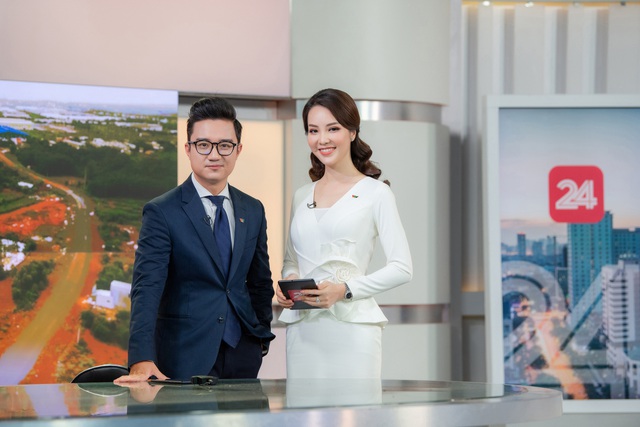 Ngôi sao - Á hậu Thụy Vân lên sóng đập tan tin đồn nghỉ việc ở VTV  (Hình 2).