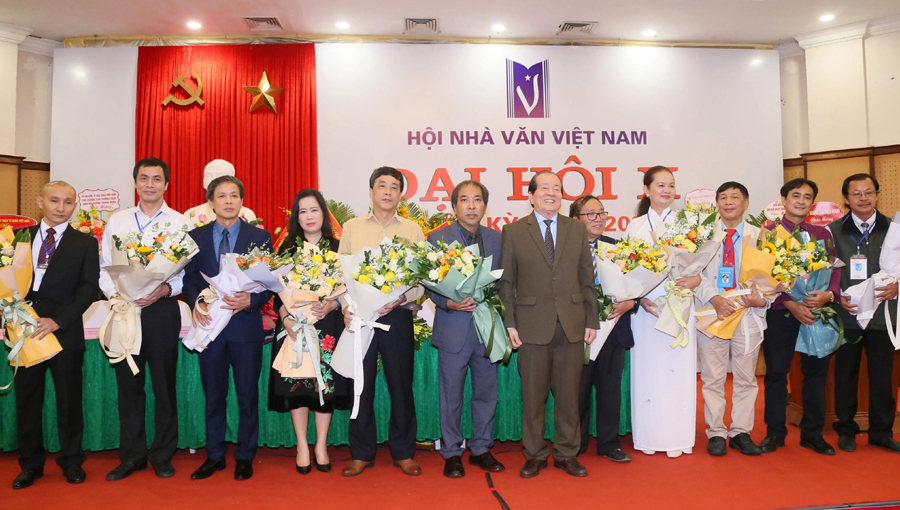 Văn hoá - Nhà thơ Nguyễn Quang Thiều là tân Chủ tịch Hội Nhà văn Việt Nam