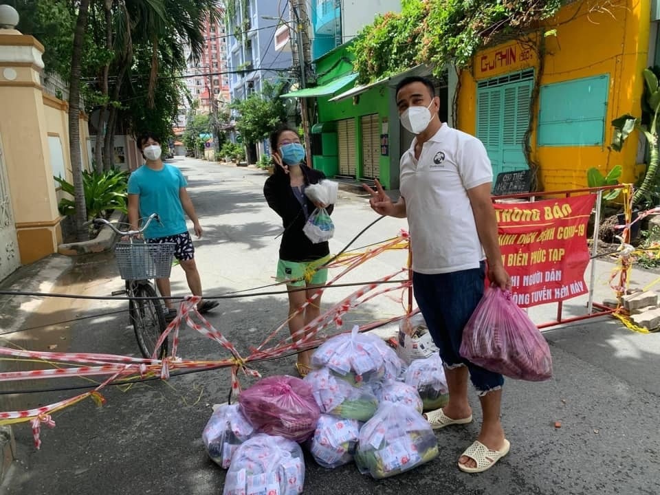 Văn hoá - Quyền Linh: 'Họ đồn thôi, tôi và con gái không bị Covid-19' (Hình 3).