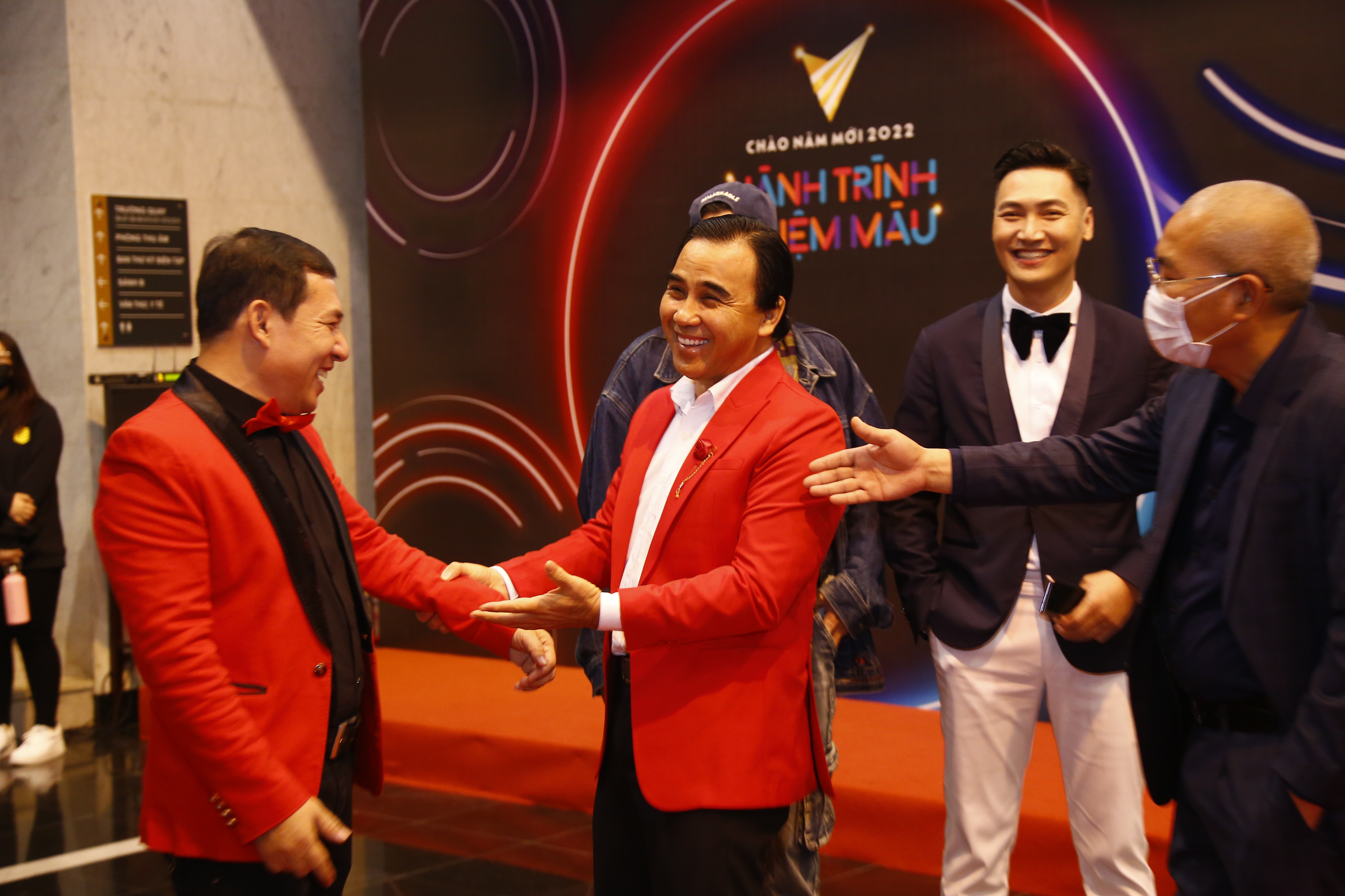 Văn hoá - NSƯT Xuân Bắc, Mạnh Trường, Hồng Diễm chiến thắng tại VTV Awards 2021 (Hình 7).