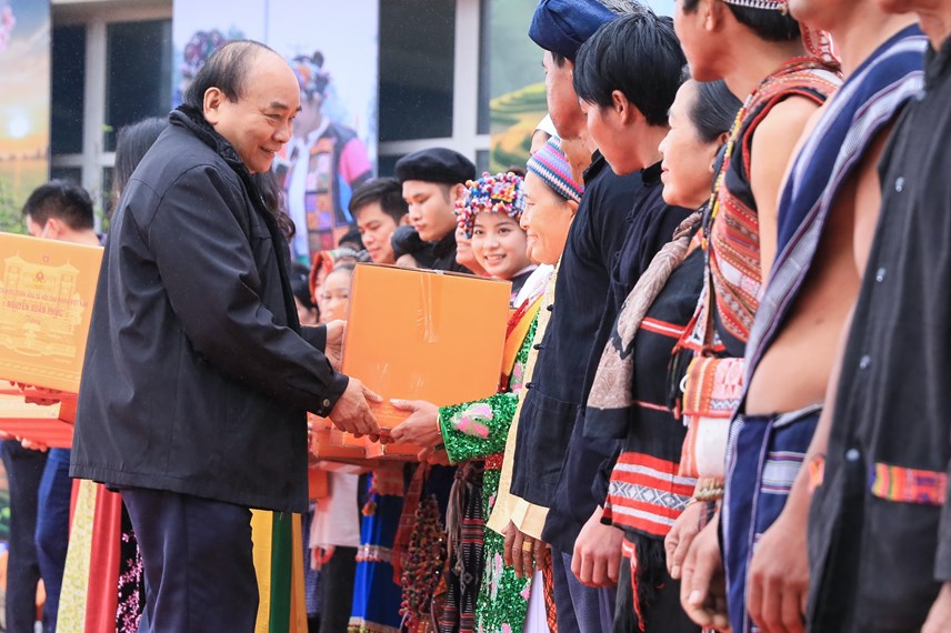 Tiêu điểm - Chủ tịch nước tham dự Ngày hội Sắc xuân trên mọi miền Tổ quốc (Hình 7).