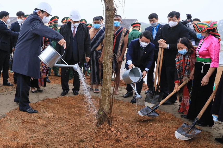 Tiêu điểm - Chủ tịch nước tham dự Ngày hội Sắc xuân trên mọi miền Tổ quốc (Hình 8).