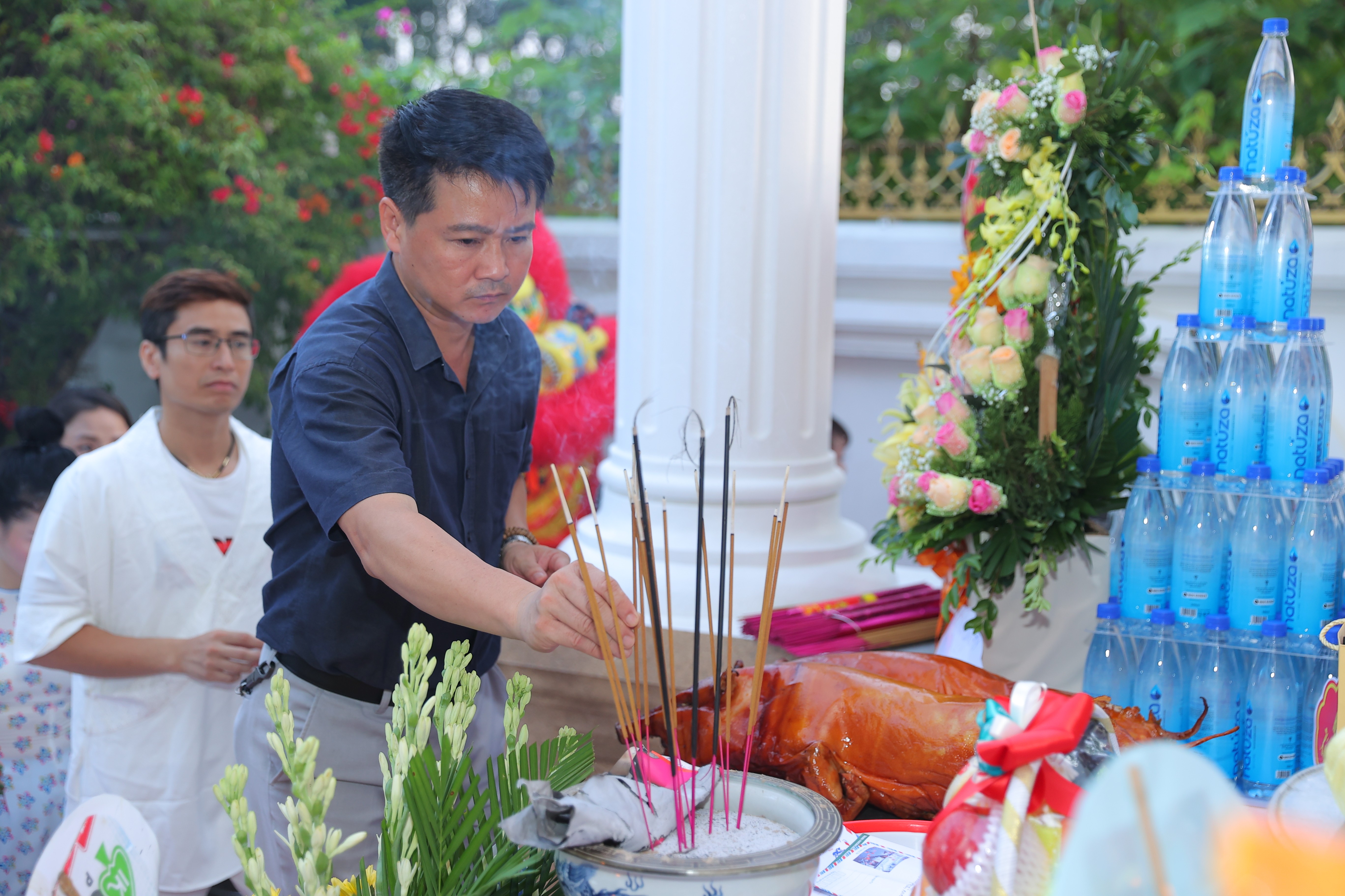 Văn hoá - Nghệ sĩ Quang Tèo, Trà My nghẹn ngào trong lễ giỗ Tổ nghề Sân khấu (Hình 13).