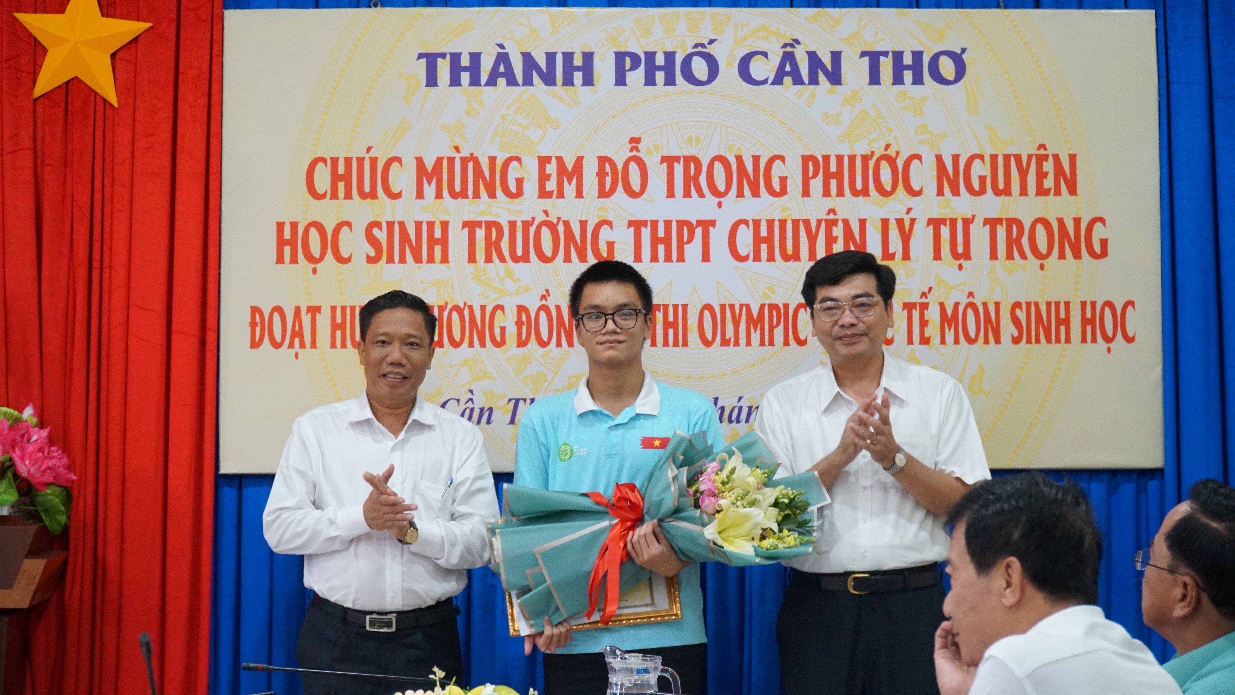 Giáo dục - Tp.Cần Thơ: Tuyên dương khen thưởng học sinh Đỗ Trọng Phước Nguyên