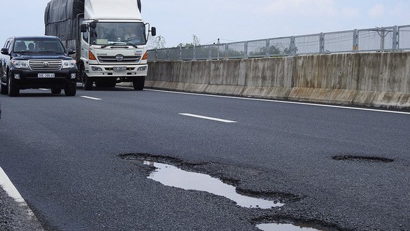 Tin nhanh - Tạm đình chỉ công tác Giám đốc Ban Quản lý dự án cao tốc Đà Nẵng – Quảng Ngãi