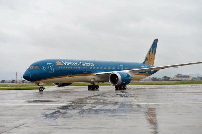 Tin nhanh - Ảnh hưởng bão số 9, Vietnam Airlines, Jetstar điều chỉnh hàng loạt chuyến bay 