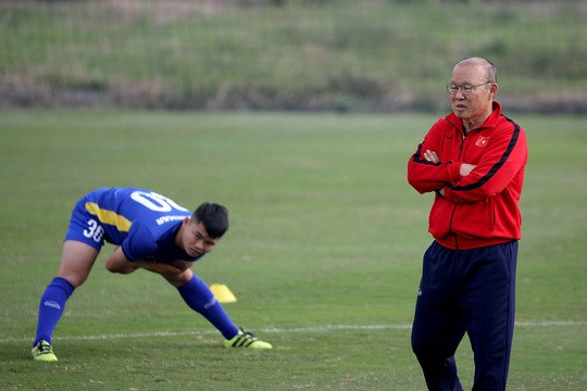 Thể thao - Vòng loại U23 châu Á: Vừa lo bên trong vừa khó bên ngoài (Hình 2).