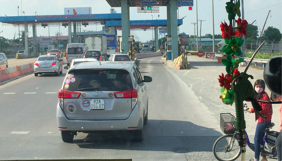 Tin nhanh - Lượng người đổ về TP.HCM đ&atilde; bắt đầu đ&ocirc;ng (H&igrave;nh 6).