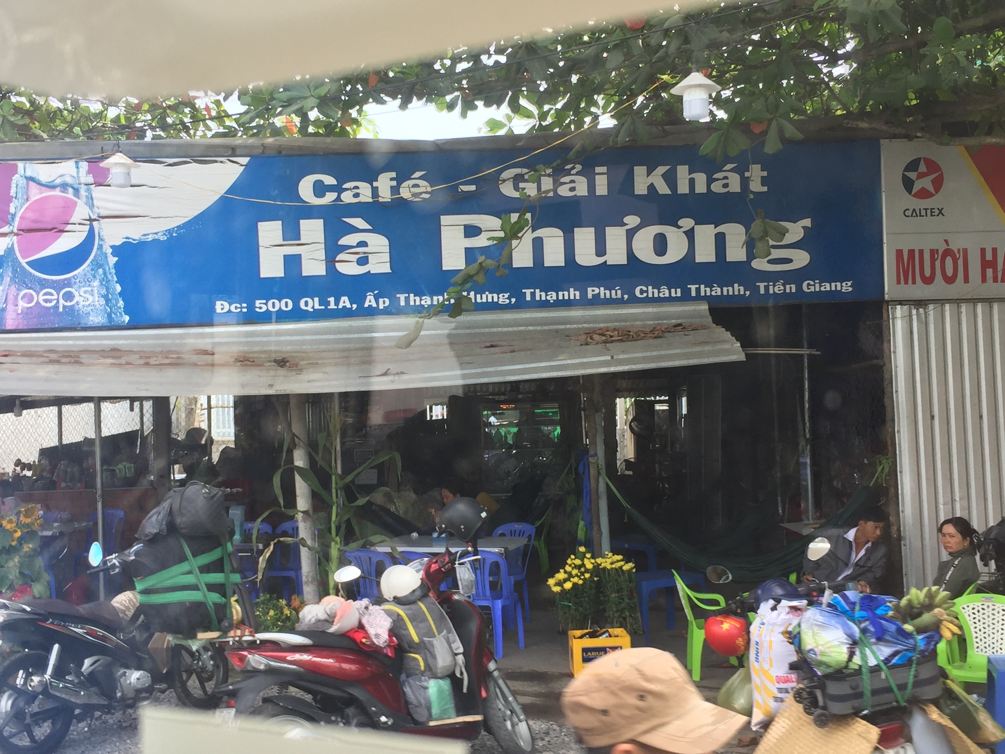 Tin nhanh - Lượng người đổ về TP.HCM đ&atilde; bắt đầu đ&ocirc;ng (H&igrave;nh 9).