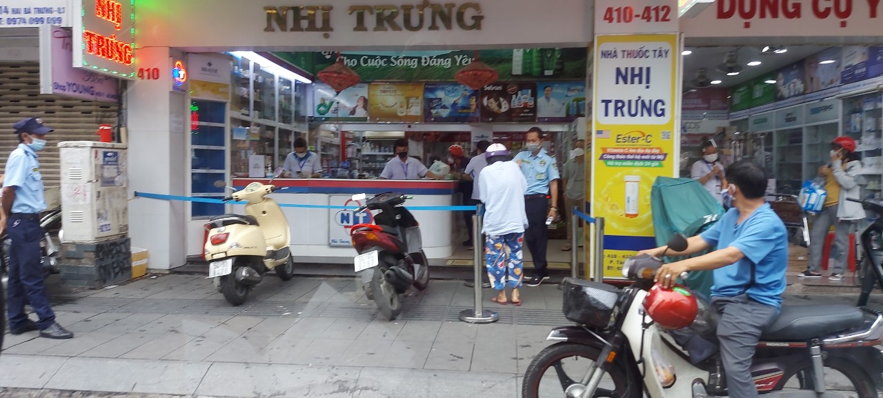 Sự kiện - Thêm hơn 2.700 ca nhiễm Covid-19, TP.HCM triển khai “vùng xanh”