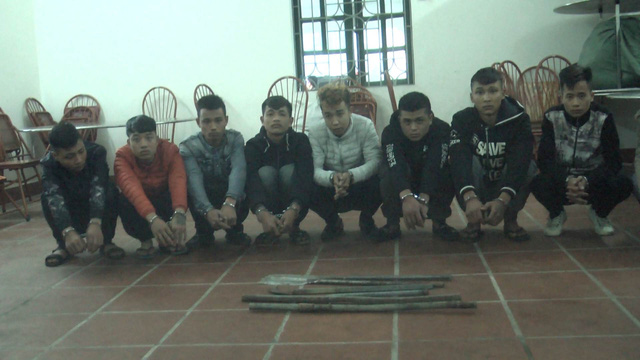 An ninh - Hình sự - Hé lộ lời khai của nhóm thanh niên dùng hung khí chặn đầu xe trên cao tốc 'xin đểu'