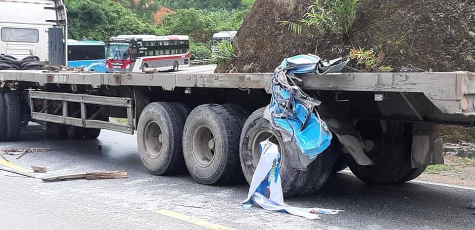 An ninh - Hình sự - Tuyên Quang:  Xe ô tô khách va chạm với xe đầu kéo hơn 10 người bị thương (Hình 2).