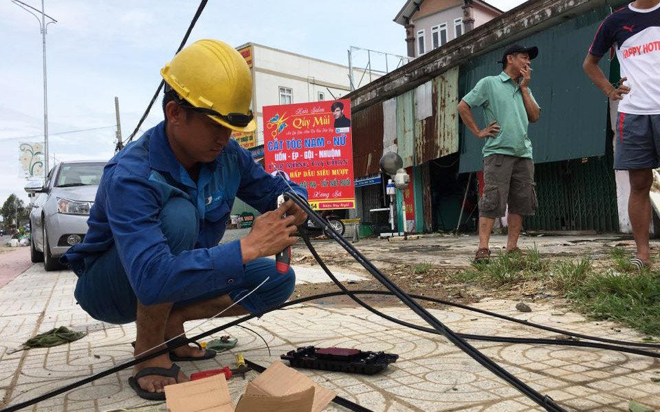 Công nghệ - VNPT đảm bảo mạng lưới thông tin sau cơn bão số 10