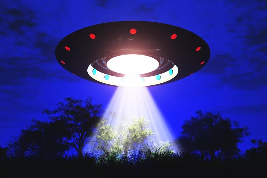 Công nghệ - Ông trùm phim kinh dị thừa nhận đã từng tiếp xúc với UFO