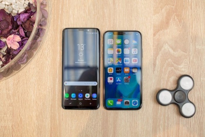 Sản phẩm - So sánh nhanh Samsung Galaxy S9 vs Apple iPhone X (Hình 3).