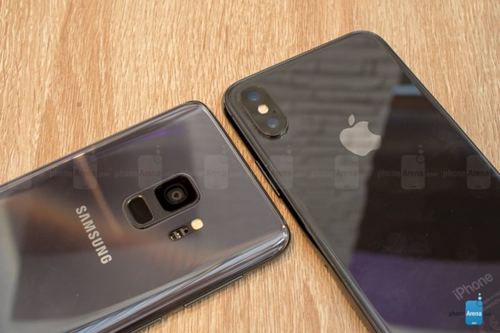 Sản phẩm - So sánh nhanh Samsung Galaxy S9 vs Apple iPhone X (Hình 5).