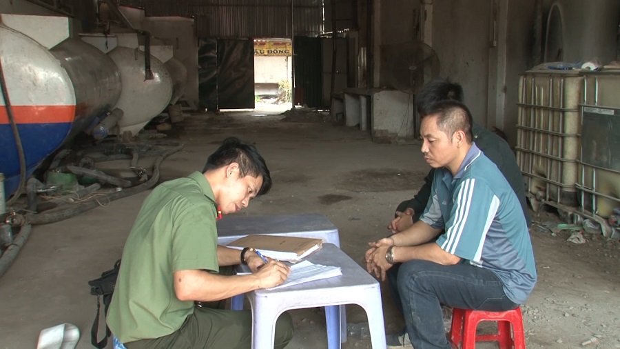 Pháp luật - Hưng Yên: Khởi tố nhóm đối tượng ‘rút ruột’, tiêu thụ xăng dầu bất chính