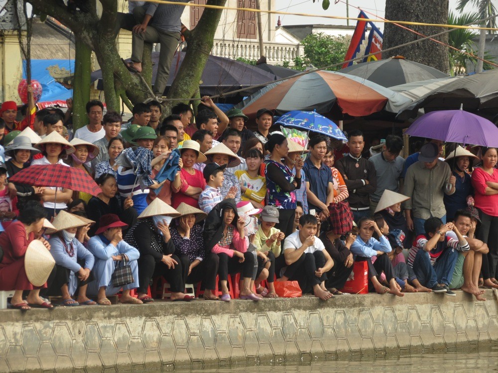 Hàng năm, từ ngày 13 đến 15 tháng Giếng, làng Ngọc Tiên lại mở lễ hội xuân truyền thống để tưởng nhớ công ơn của tướng Hoàng Quảng. 