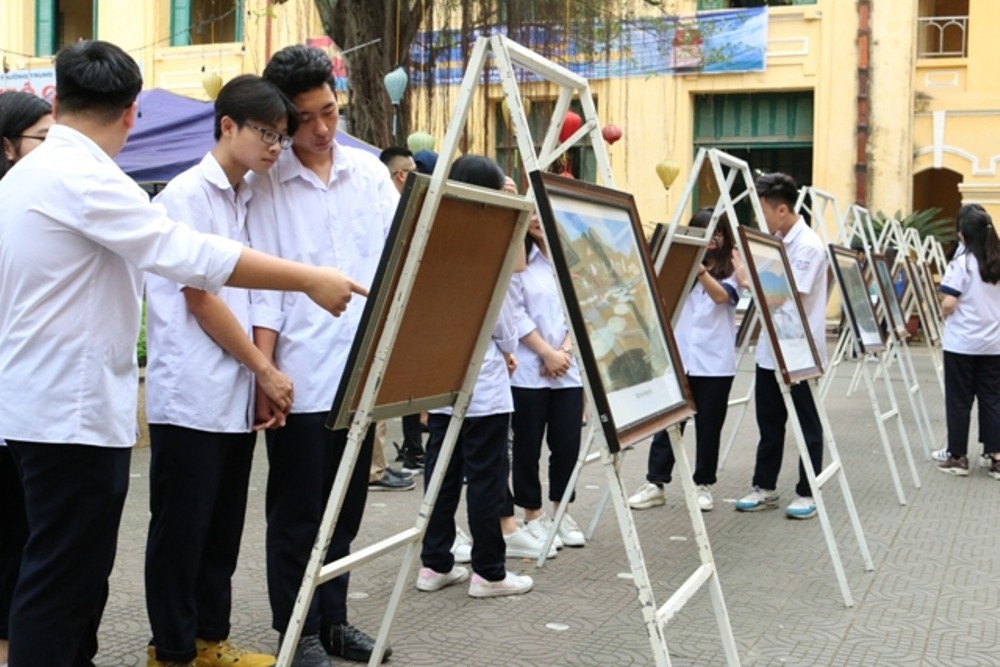 Tin nhanh - Triển lãm tư liệu Hoàng Sa, Trường Sa của Việt Nam tại ngôi trường lâu đời nhất Hải Phòng (Hình 4).