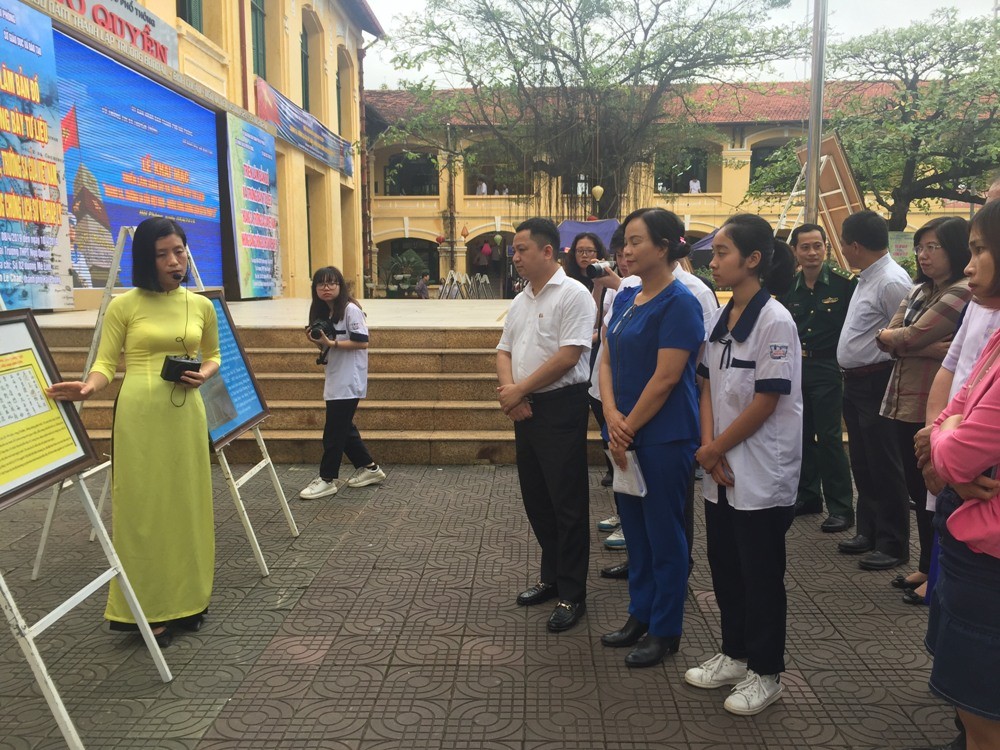 Tin nhanh - Triển lãm tư liệu Hoàng Sa, Trường Sa của Việt Nam tại ngôi trường lâu đời nhất Hải Phòng (Hình 6).