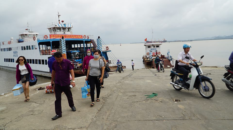 Tin nhanh - Các tỉnh thành duyên hải Bắc Bộ đồng loạt ra thông báo cấm biển trước cơn bão số 2