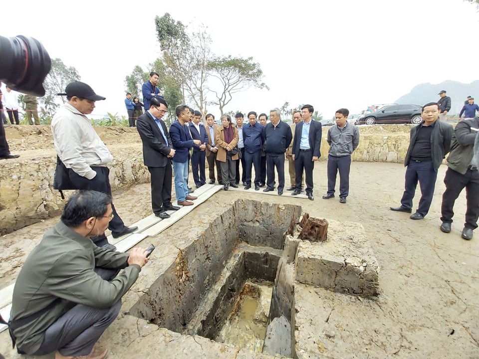 Tin nhanh - Phó Chủ tịch hội đồng Di sản quốc gia nói gì về bãi cọc nghìn năm phát lộ ở Hải Phòng? (Hình 2).