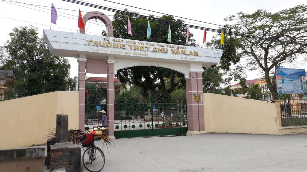 An ninh - H&igrave;nh sự - H&eacute; lộ nguy&ecirc;n nh&acirc;n một học sinh THPT ở Th&aacute;i B&igrave;nh bị bạn học gọi người đ&acirc;m trọng thương