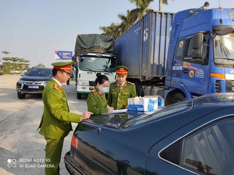 An ninh - Hình sự - Phạt 316 triệu đồng đối với 2 chủ hàng chở hàng trăm tấn hàng lậu