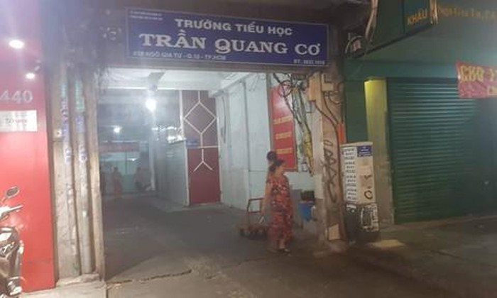 An ninh - Hình sự - Phụ huynh vào trường đánh nhau, phó hiệu trưởng cùng 3 người bị thương