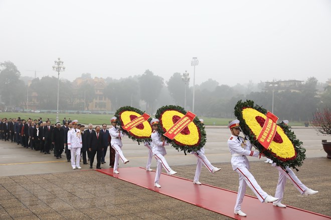 Chính sách - Lãnh đạo Đảng, Nhà nước vào Lăng viếng Chủ tịch Hồ Chí Minh (Hình 2).