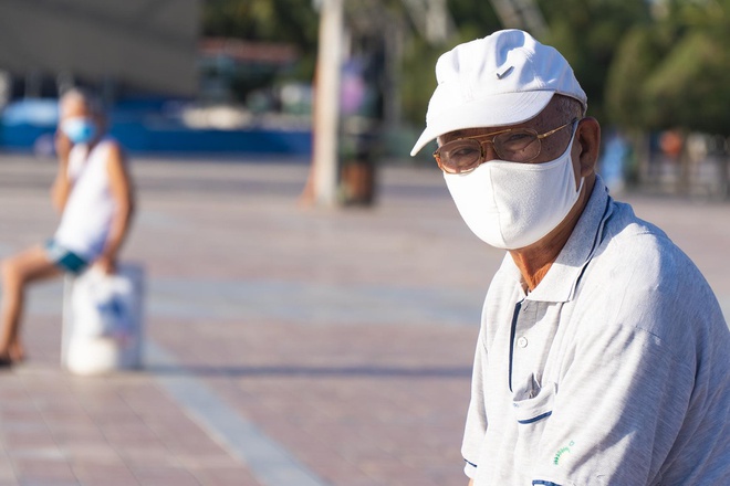 Tin nhanh - Từ ngày mai 5/8, TP.HCM phạt người không đeo khẩu trang nơi công cộng