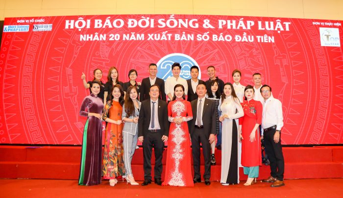 Cần biết -  Phòng khám Nha Khoa Hữu Thành dự đạt “Top 100 Thương hiệu sản phẩm dịch vụ uy tín chất lượng” (Hình 6).