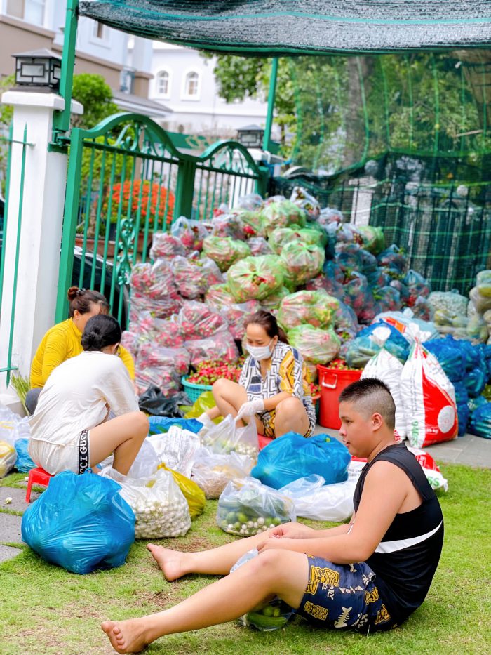 Cần biết - Công ty Đầu tư Casa Gemma trao tặng 2000 phần quà cho bà con TP.HCM (Hình 6).