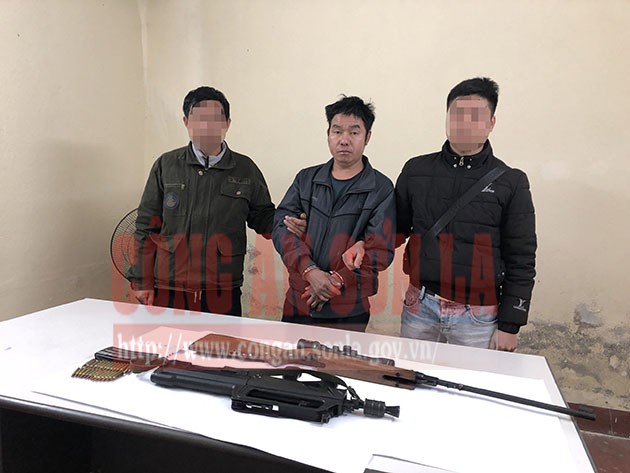 An ninh - Hình sự - Bắt anh trai trùm ma túy Tàng 'Keangnam”, thu giữ hai khẩu súng