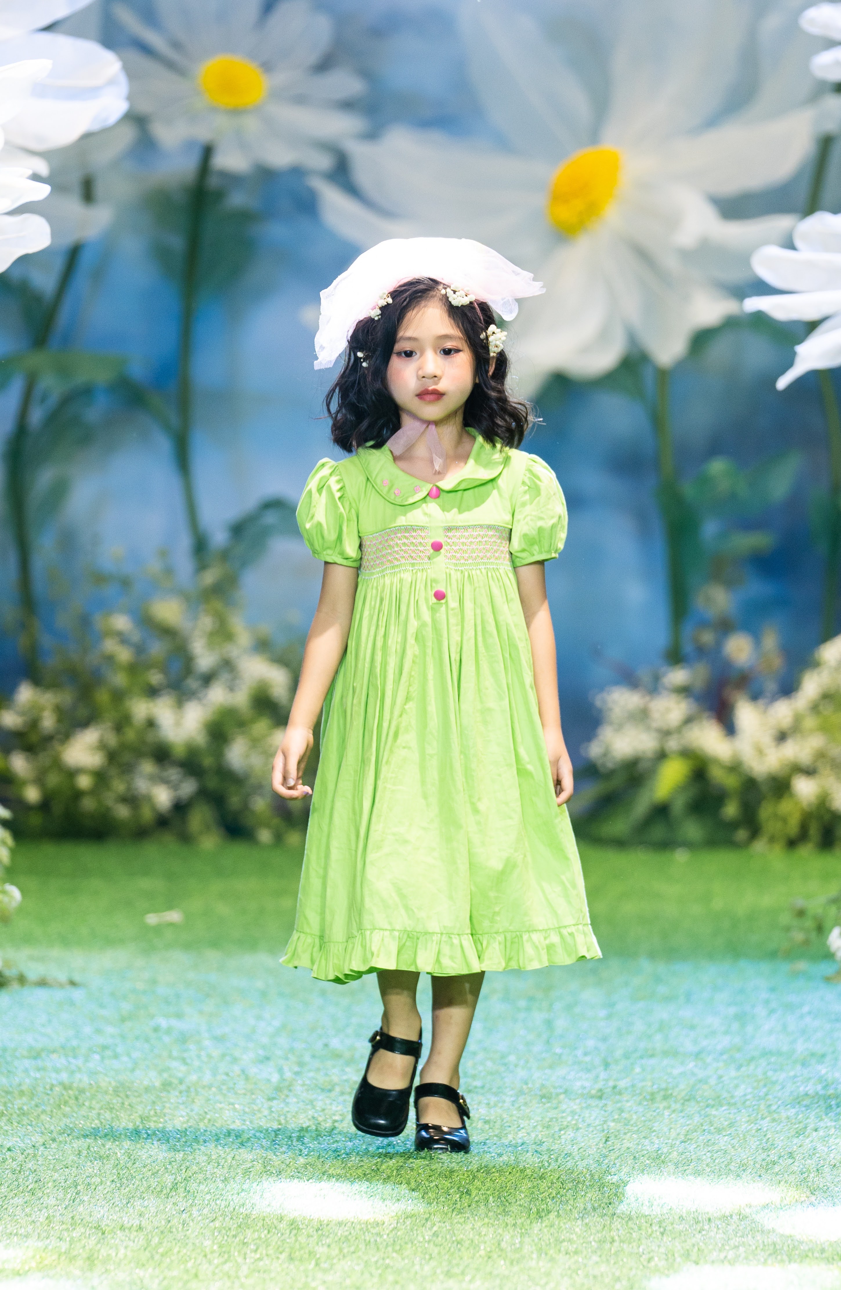 Giải trí - Dàn mẫu nhí tự tin tỏa sáng tại Vietnam Kids Fashion Week 2023 (Hình 4).