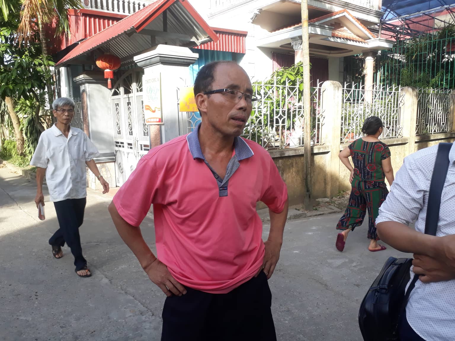 Vụ Trạm trưởng y tế chém 3 người ở Sóc Sơn: Nhân chứng bàng hoàng kể lại phút giáp mặt kẻ thủ ác (Hình 2).