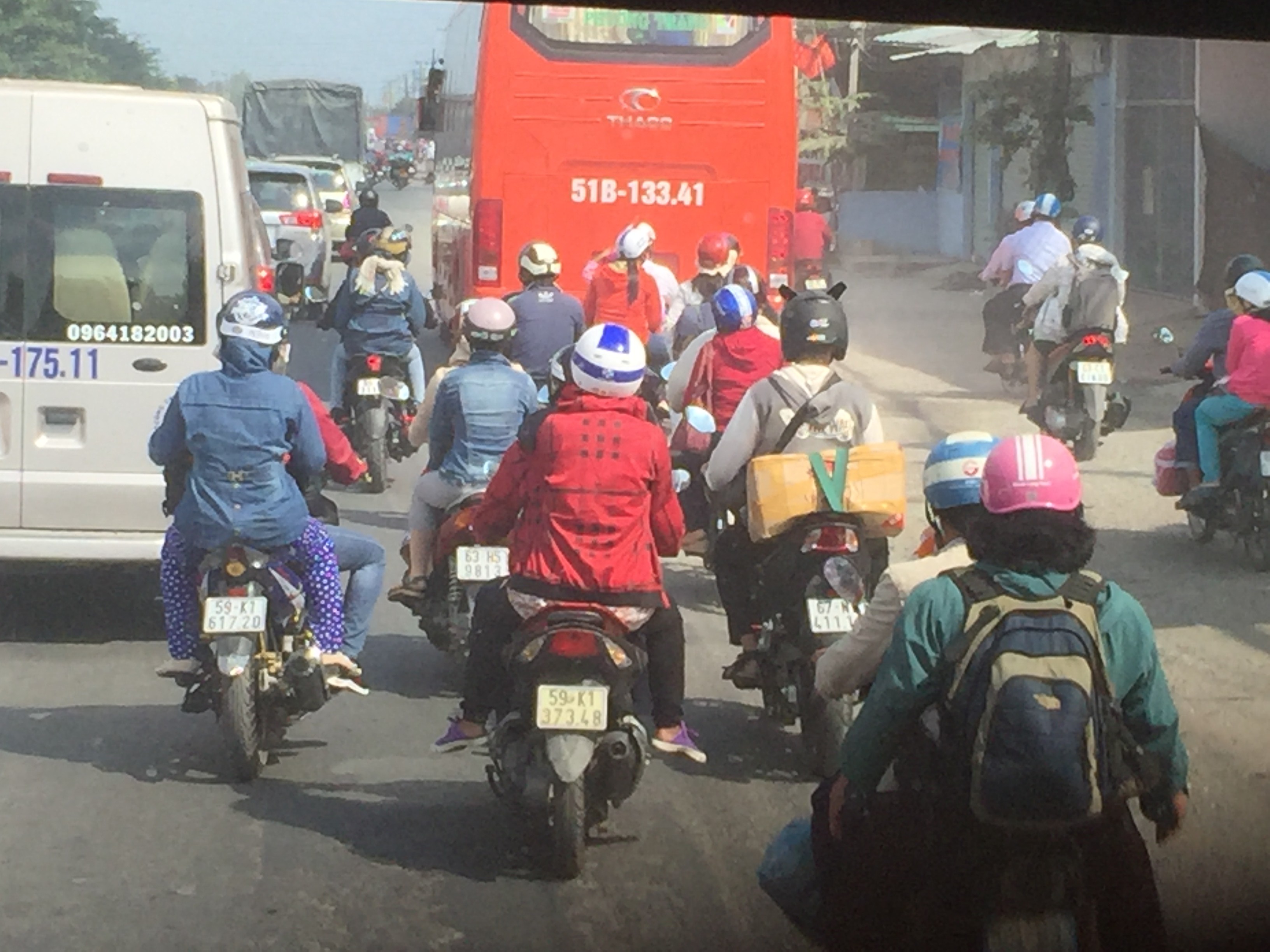 Tin nhanh - Lượng người đổ về TP.HCM đ&atilde; bắt đầu đ&ocirc;ng (H&igrave;nh 8).