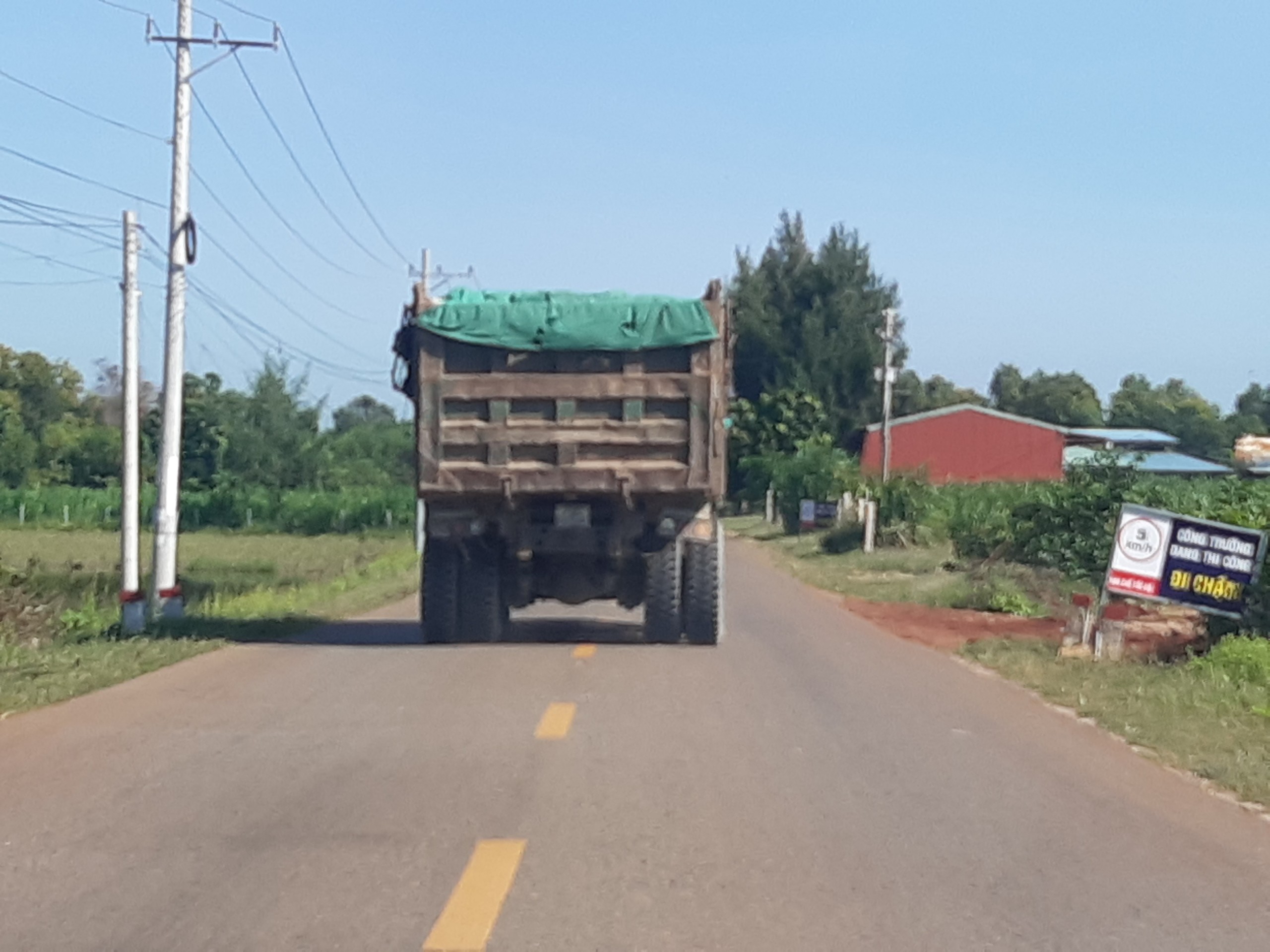 Môi trường - Nhức nhối thực trạng khoáng sản 'chảy máu' núp bóng 'nạo vét lòng hồ' (Hình 6).