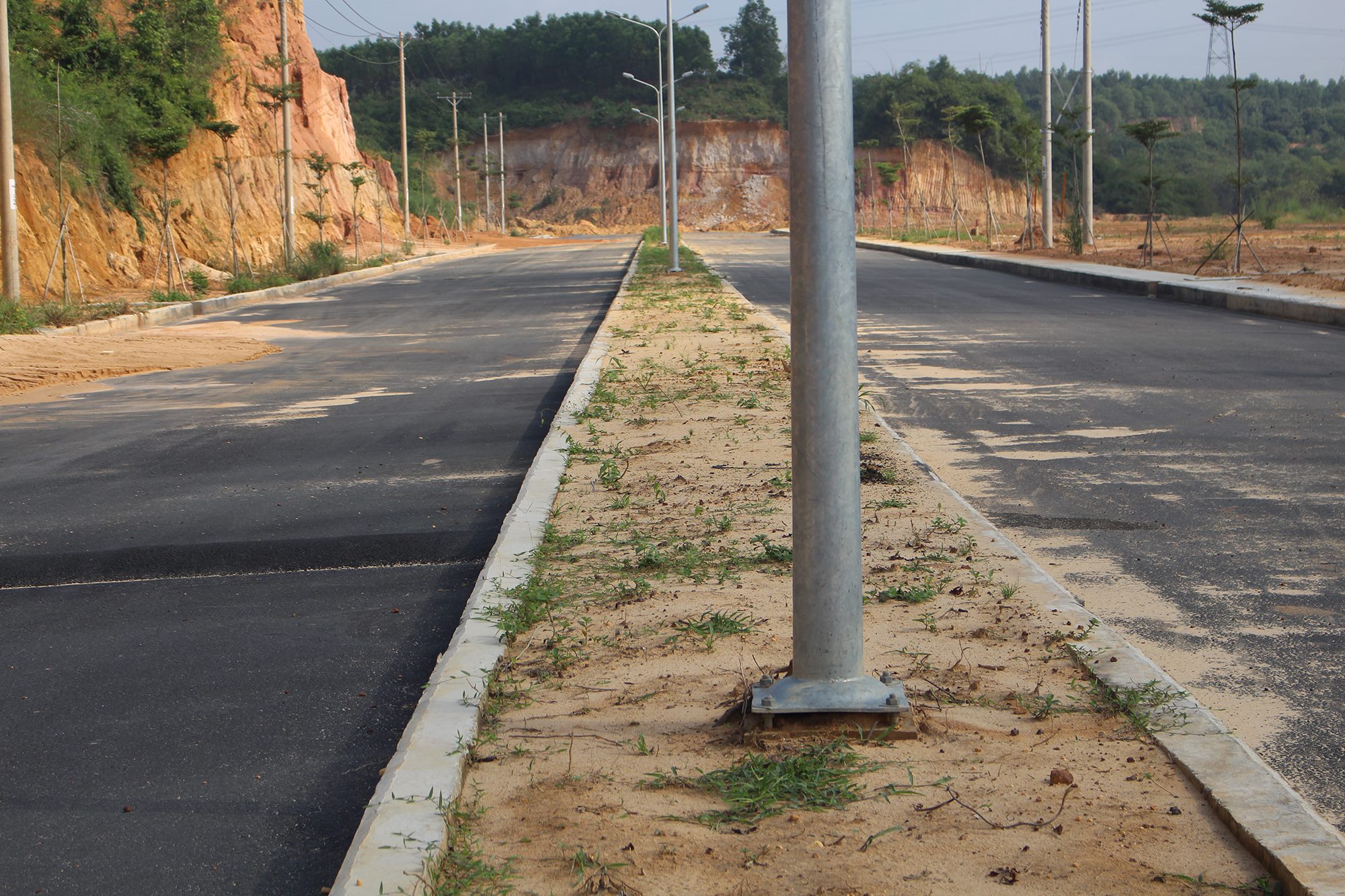 Kinh doanh - B&igrave;nh Dương: Sự thật về những l&ugrave;m x&ugrave;m tại cụm c&ocirc;ng nghiệp T&acirc;n Mỹ (H&igrave;nh 2).