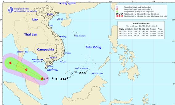 Tin nhanh - Bão số 1 cách mũi Cà Mau 250km, tàu  đánh cá đã vào nơi tránh bão an toàn