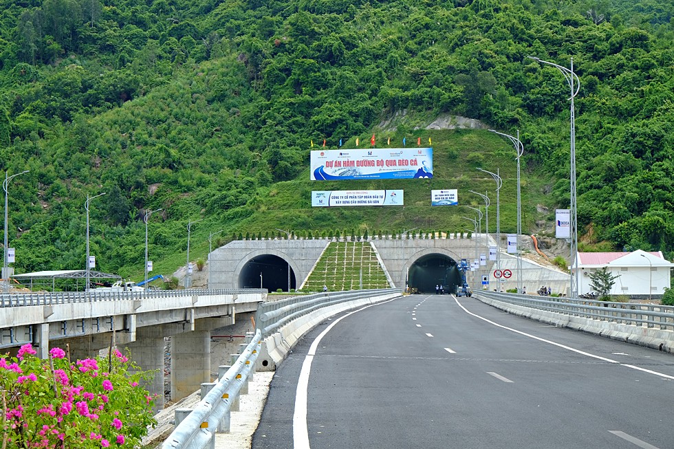 Chính trị - Phú Yên kiểm điểm sai phạm liên quan đến dự án Hầm đường bộ đèo Cả