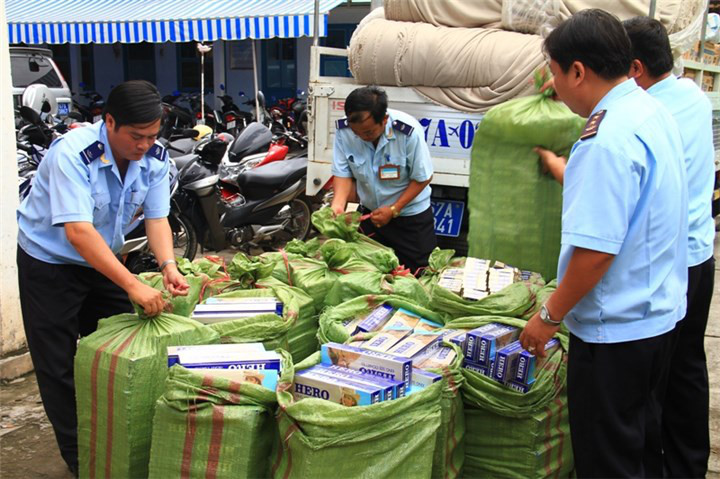 Thí điểm đấu giá thuốc lá ngoại nhập lậu bị tịch thu để xuất khẩu