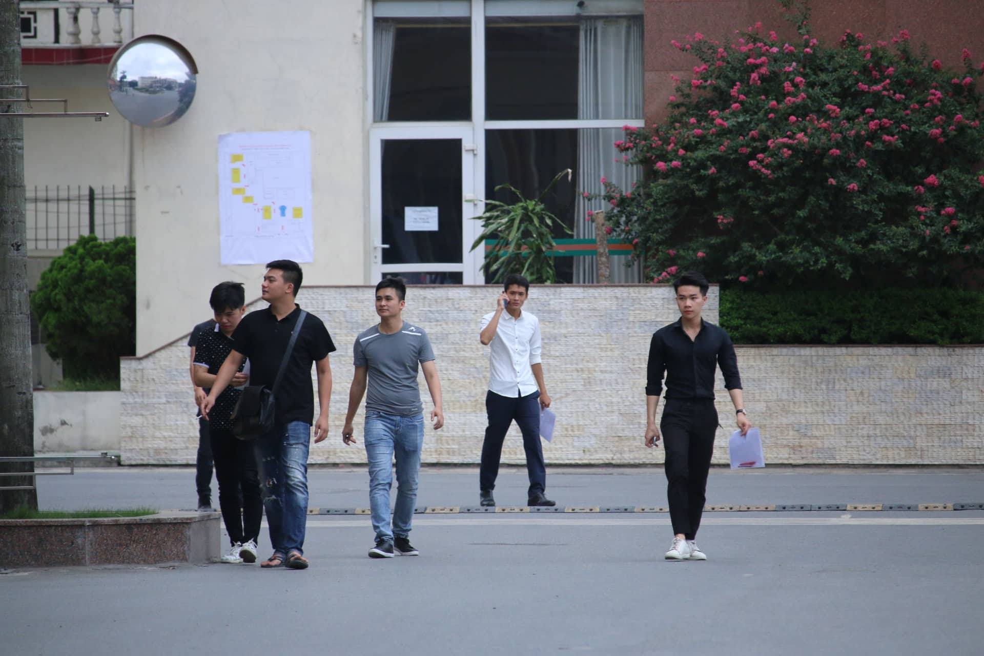 Đề thi Ngữ văn với Chiếc thuyền ngoài xa làm khó nhiều thí sinh (Hình 3).